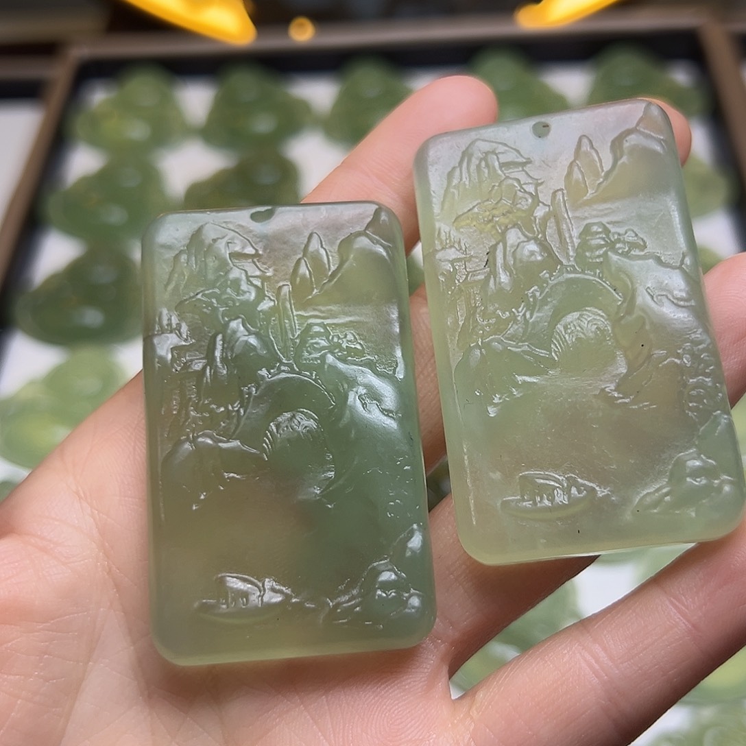 蛇纹石玉未镶嵌颈饰