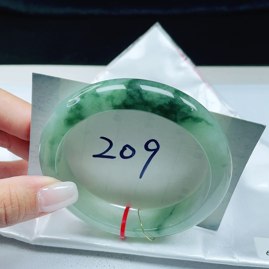 翡翠未镶嵌手镯 正圈60