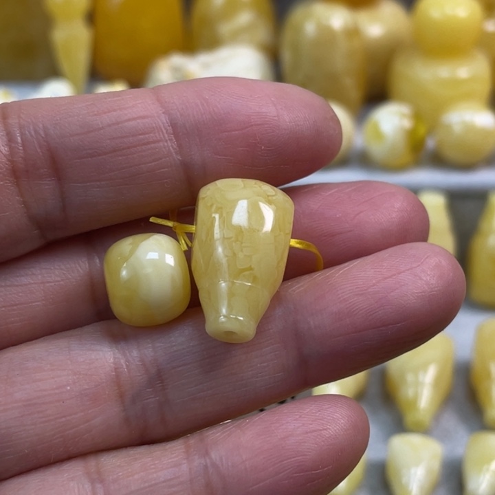 宋***水蜜蜡未镶嵌裸石4号