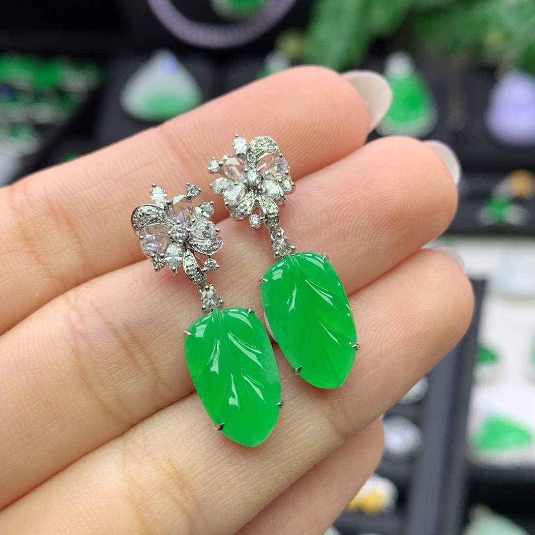 吊坠(不含链)18K金镶嵌翡翠