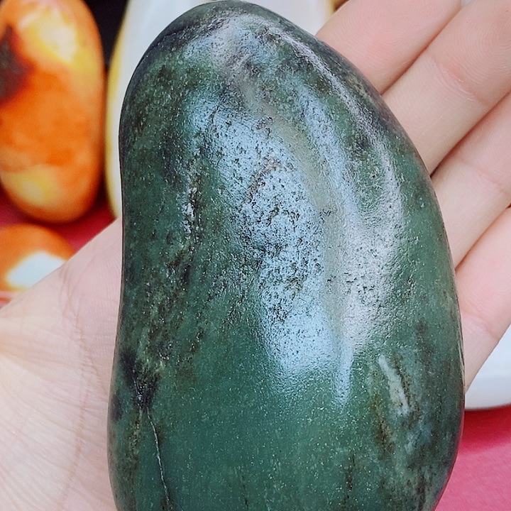 和田玉未镶嵌珠宝半成品