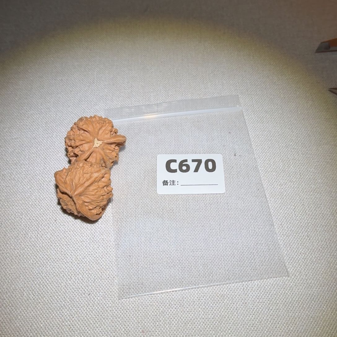 文玩核桃吊坠盘山670