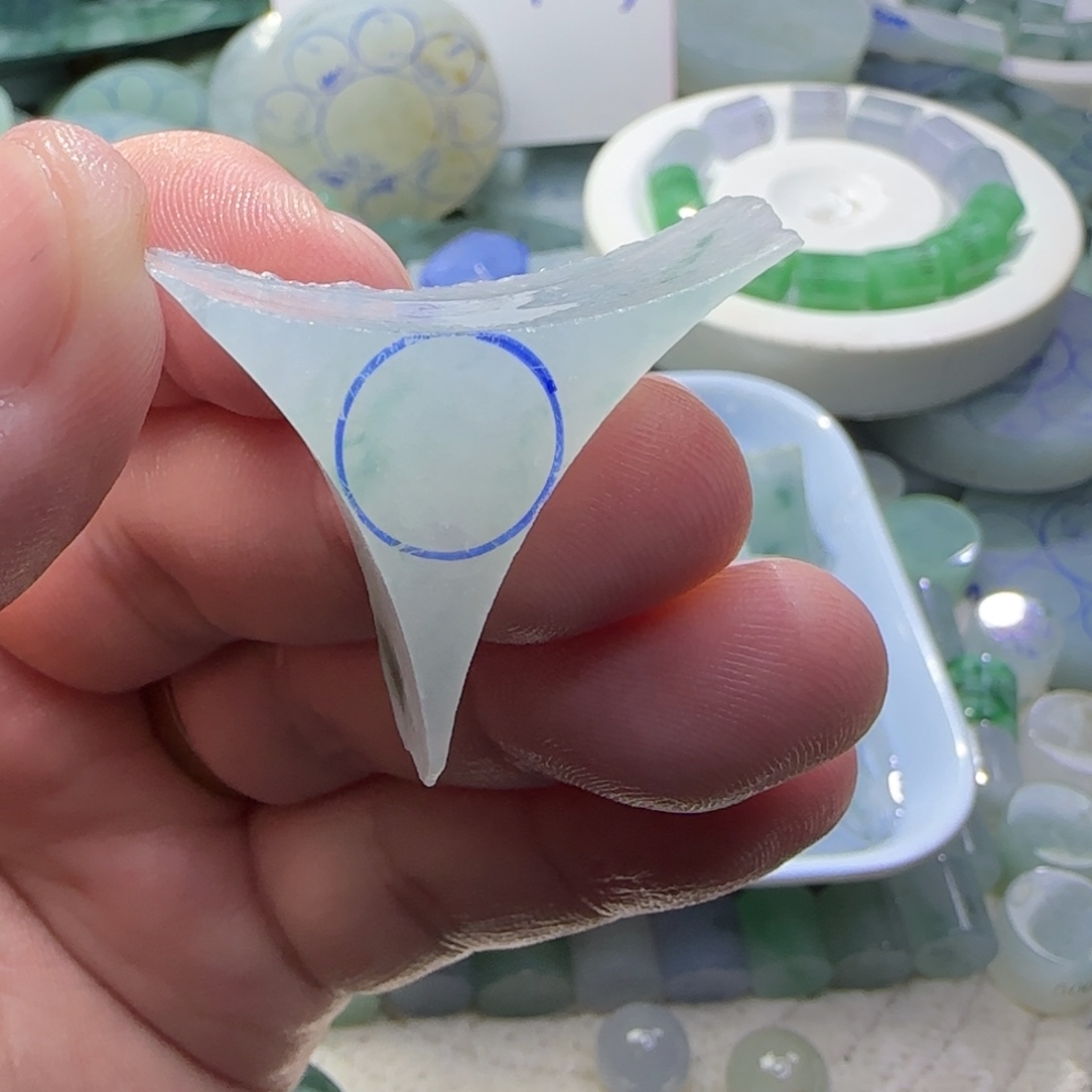 沁***怡定制翡翠未镶嵌翡翠