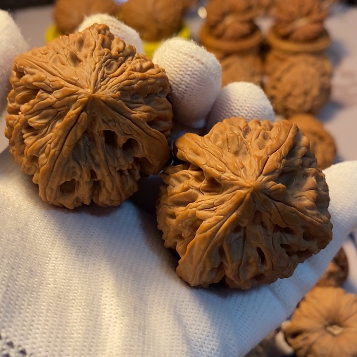 吊坠文玩核桃一三一四九龙筋