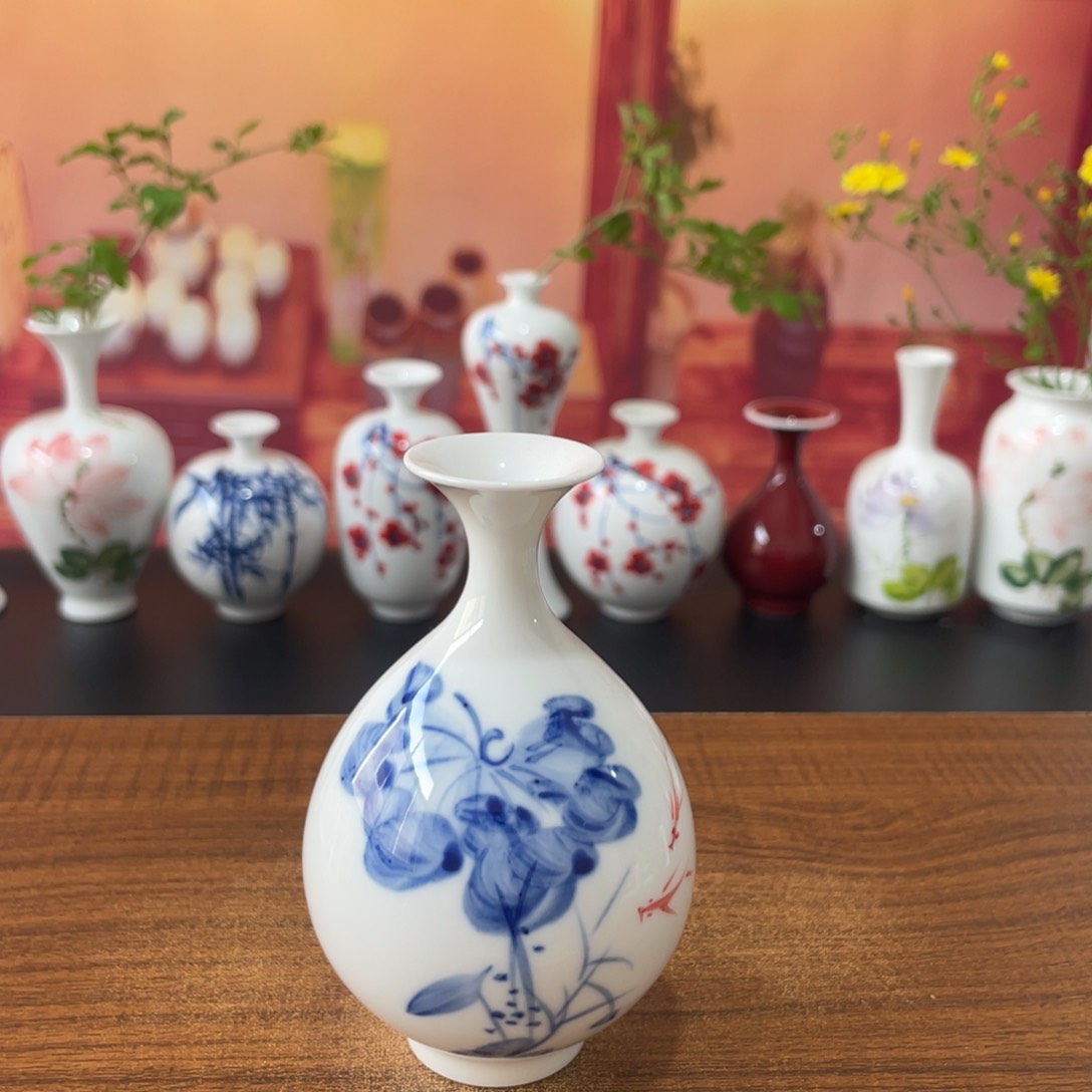 景德镇小花瓶等着你
