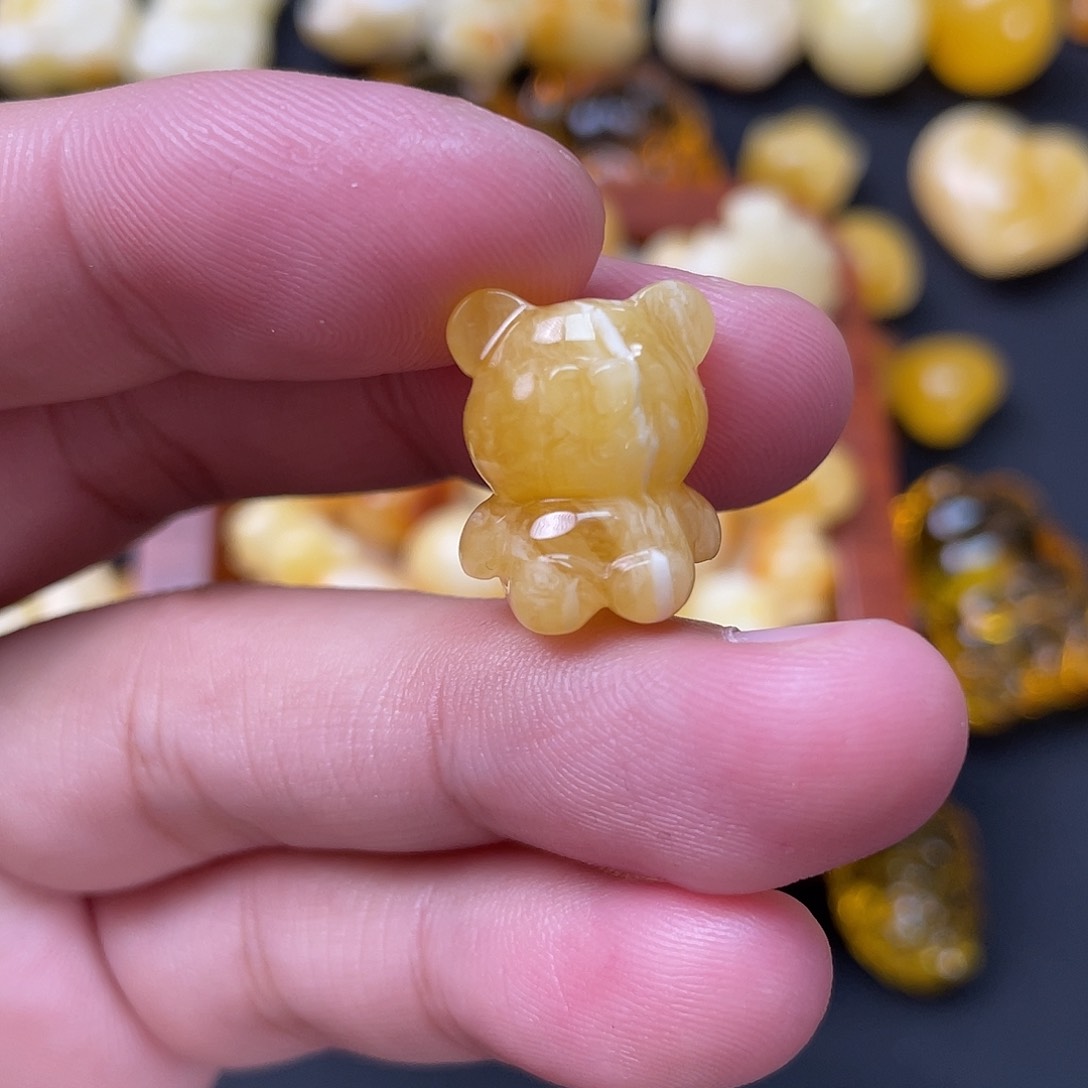 琥珀珠宝奇石未镶嵌