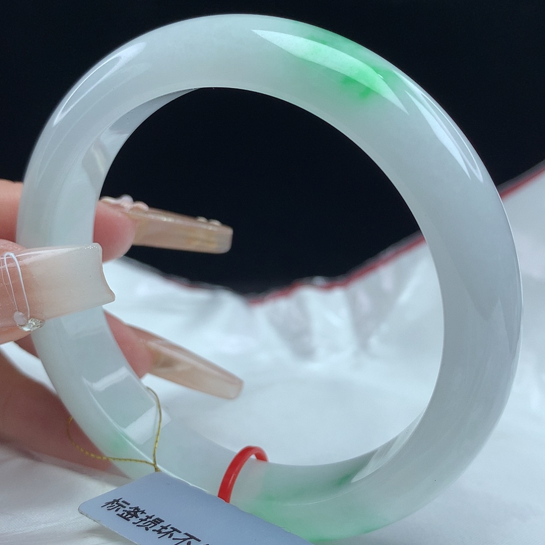 翡翠手镯未镶嵌58圈3925