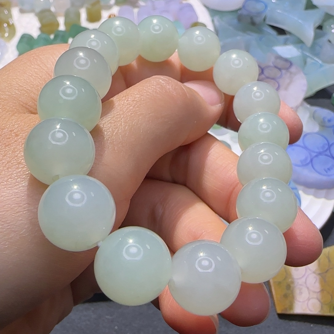 翡翠未镶嵌颈饰定制