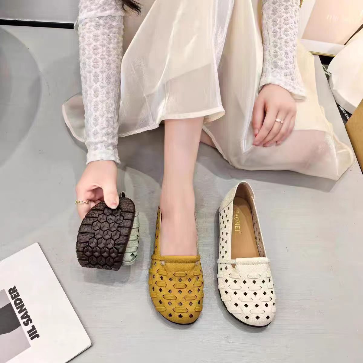 夏季新款透气镂空女豆豆鞋软底软面平底舒适一脚蹬单鞋大码妈妈鞋