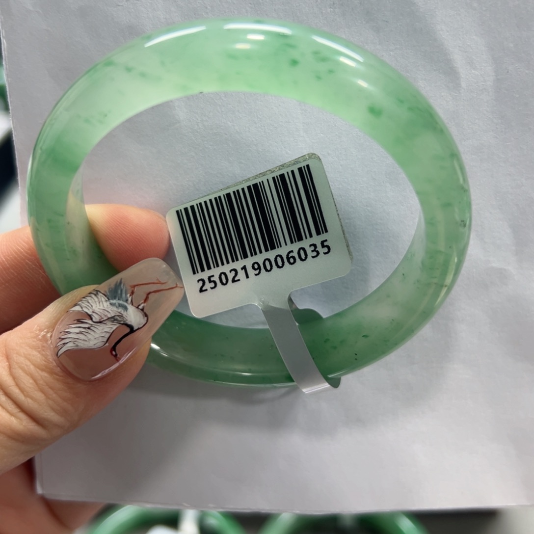 石英质玉手镯未镶嵌米*～