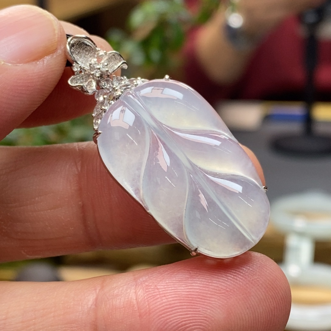 翡翠颈饰18K金镶嵌挂件