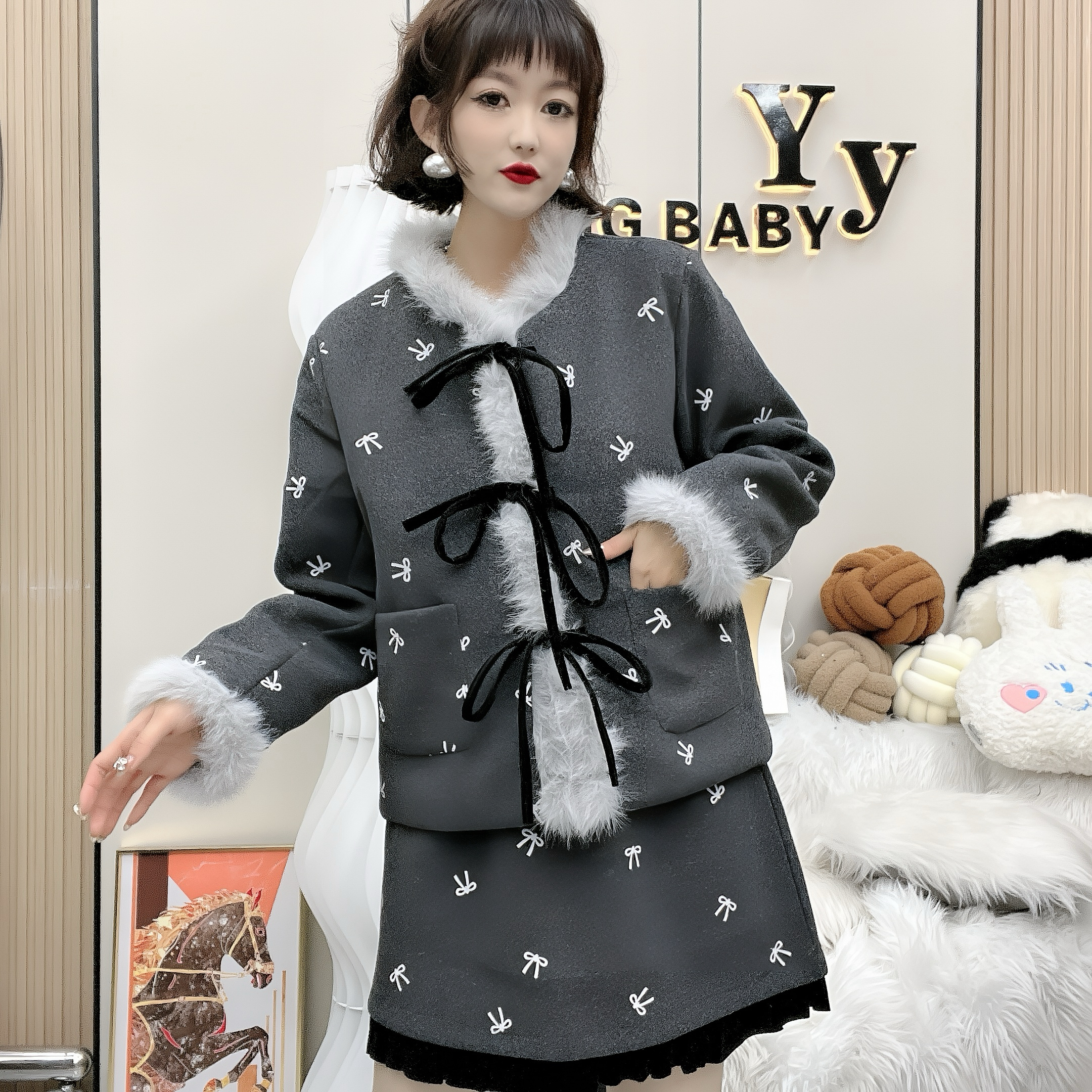 影宝大码(高智千金)显瘦气质显白小香风羽绒呢冬季时尚套装