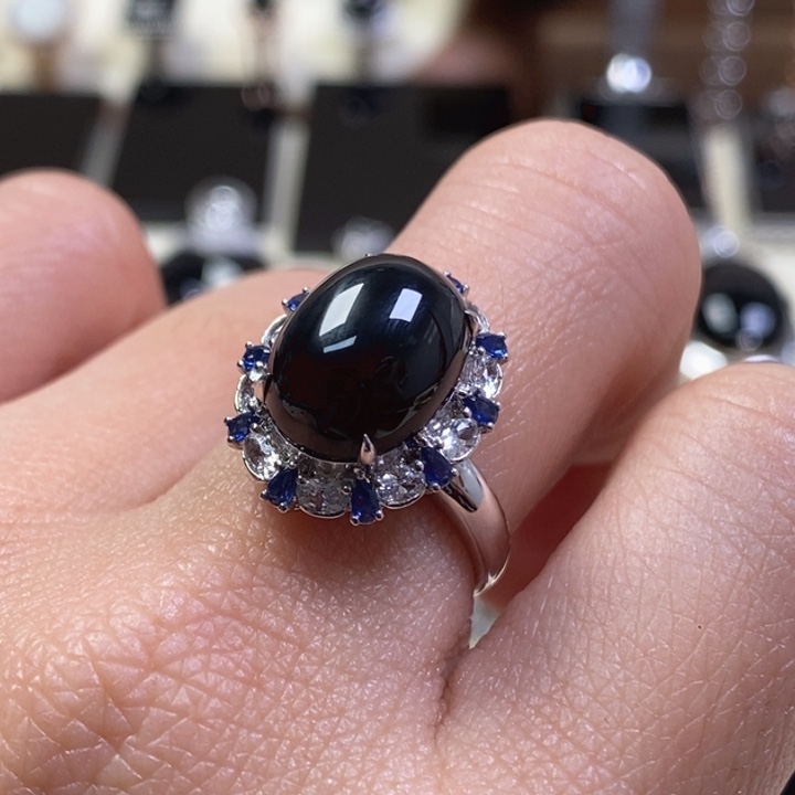 翡翠戒指18K金镶嵌缅甸天然翡翠墨翠