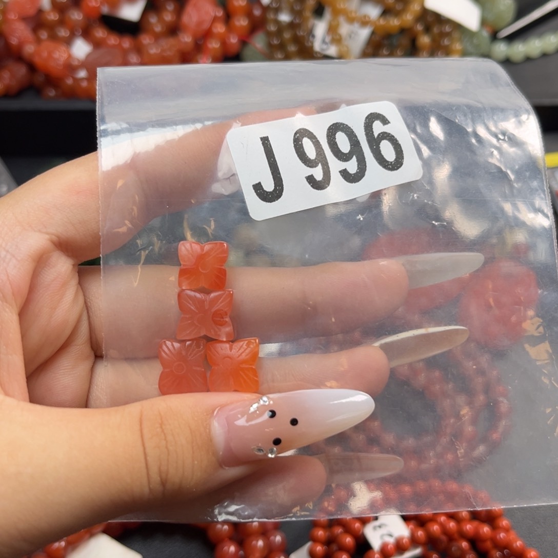未镶嵌南红玛瑙珠宝奇石