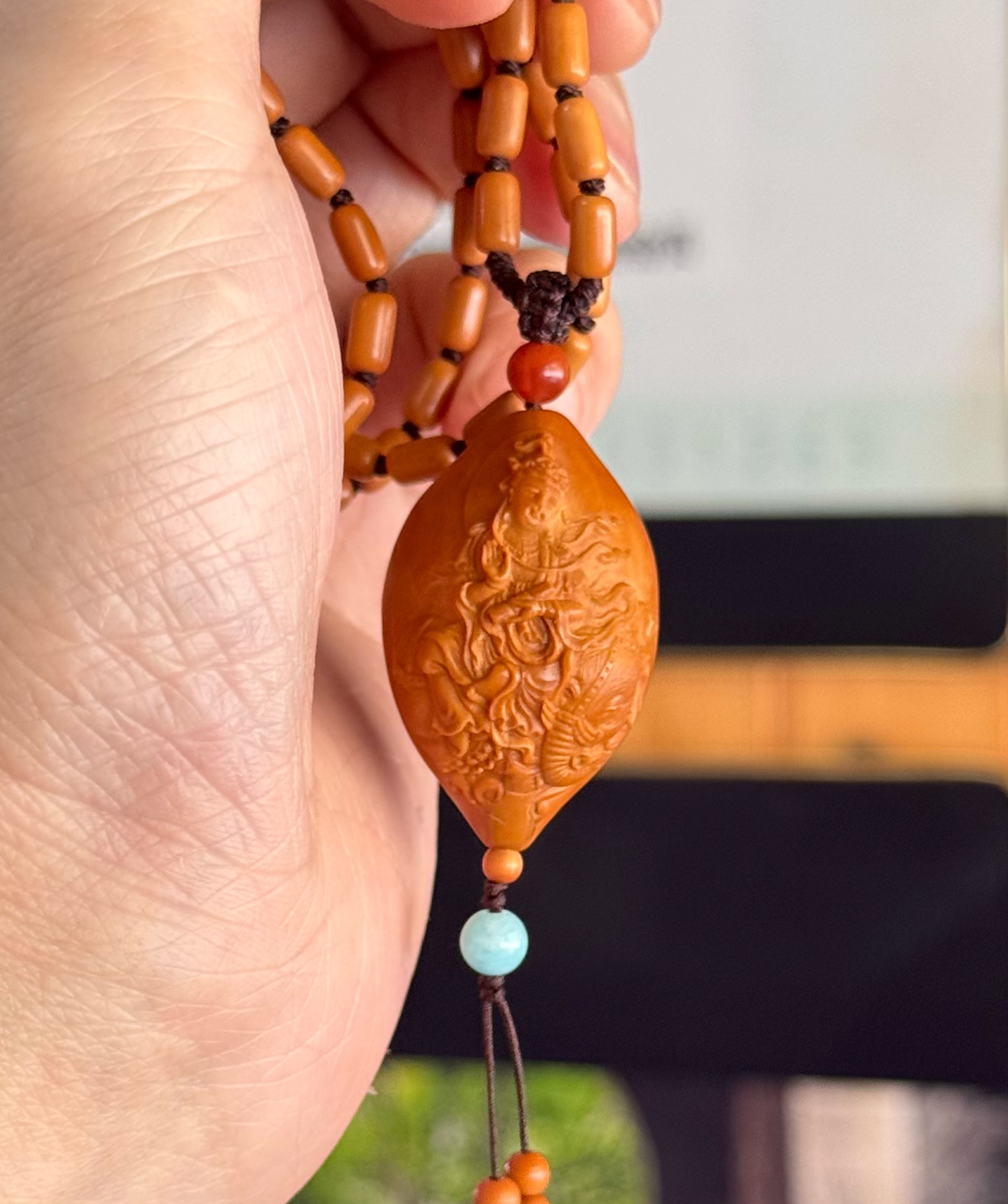 ＂橄榄核雕＂蛇守护神［普贤菩萨］尺寸：38/2.45收藏作！