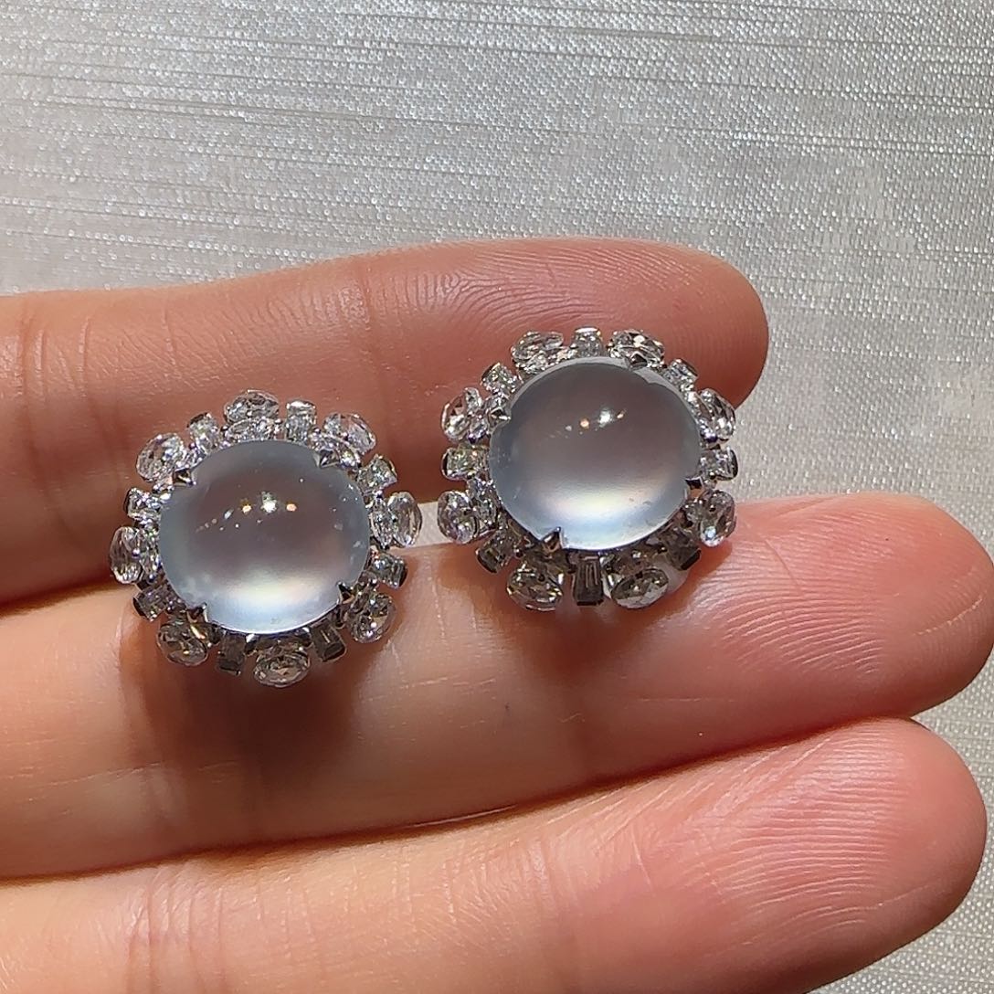 翡翠18K金镶嵌耳饰蛋面耳包