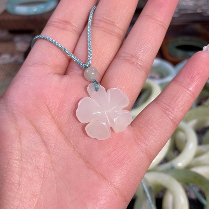 岫玉未镶嵌手镯吊坠