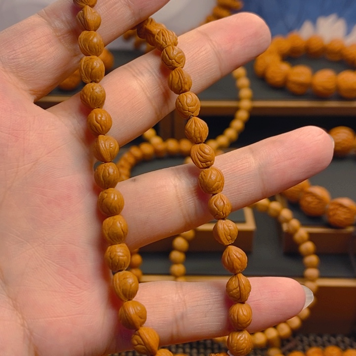 乐***遥桃核吊坠秦岭森林0.65