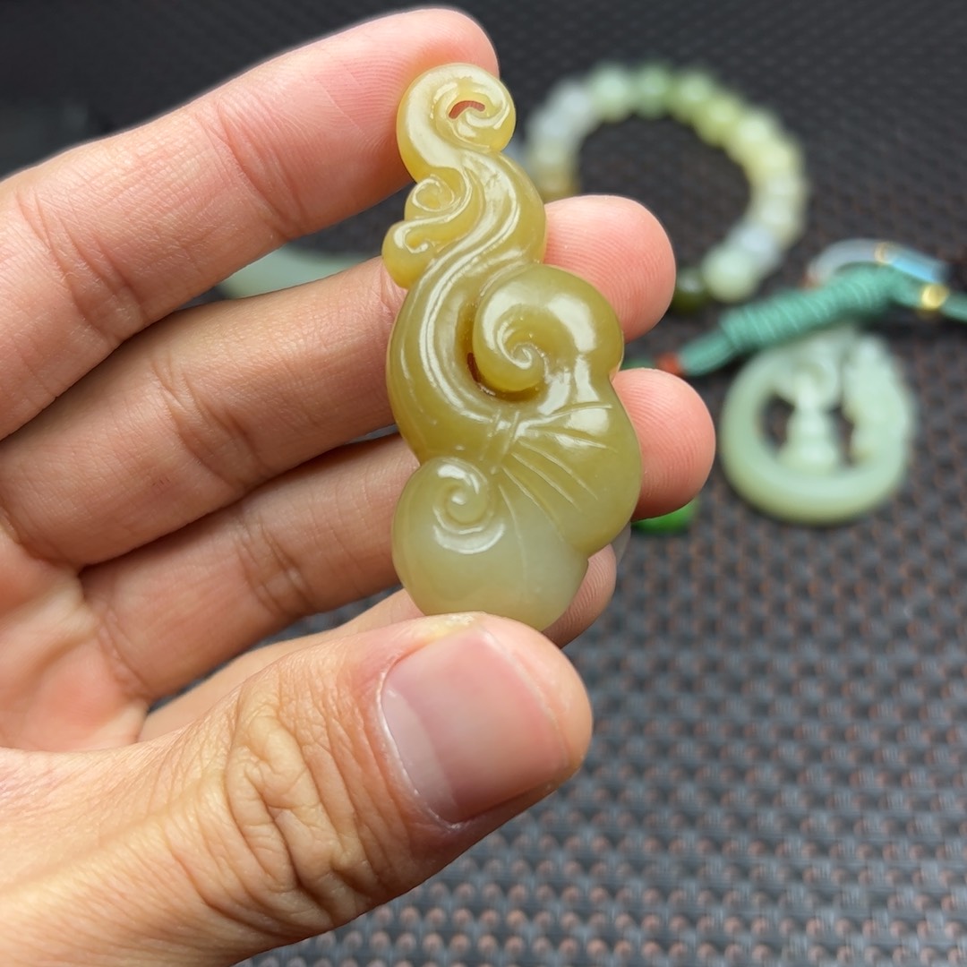 和田玉未镶嵌挂件