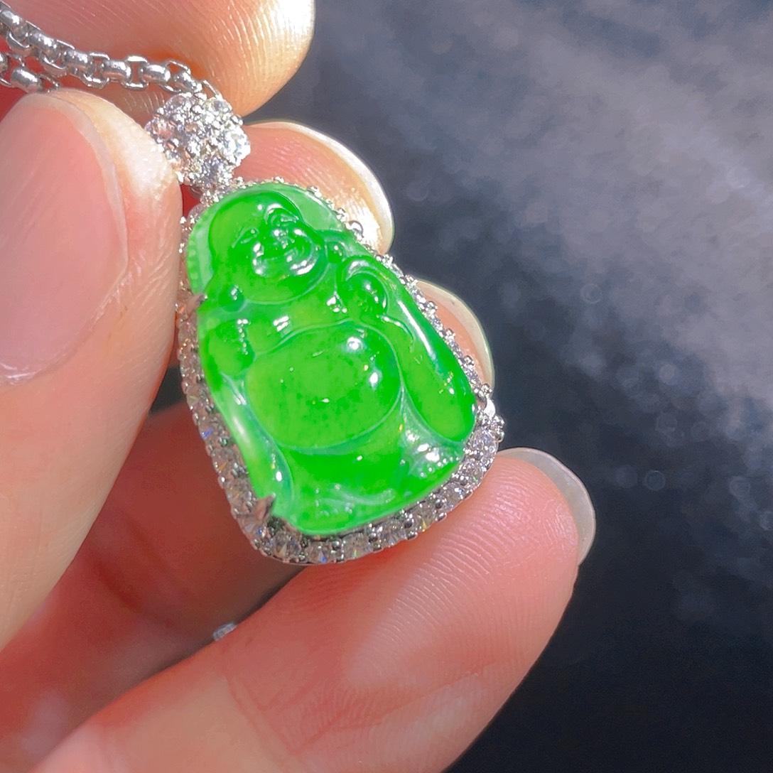 翡翠颈饰未镶嵌翡翠