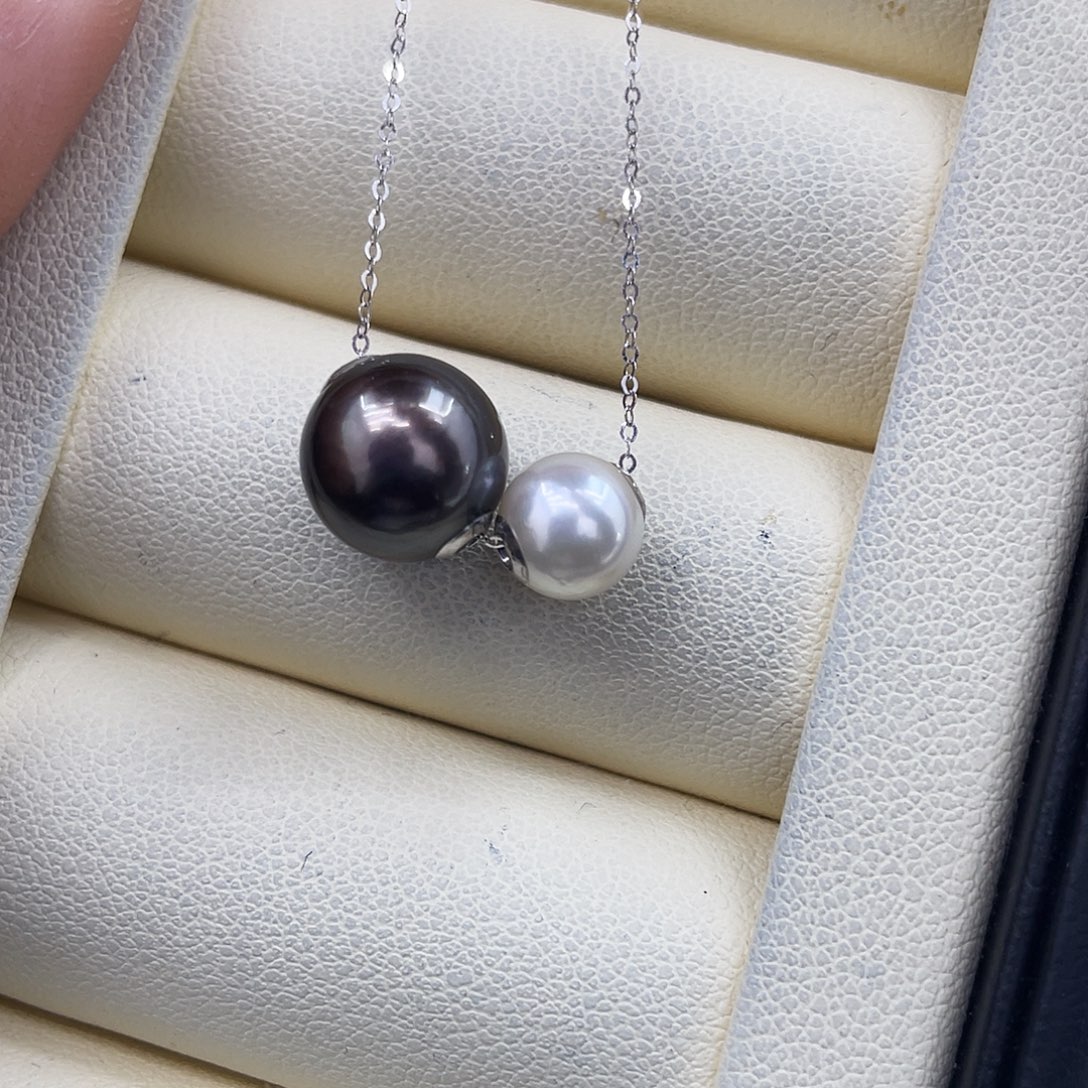 18K金镶嵌海水珍珠颈饰