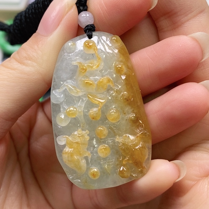 翡翠未镶嵌颈饰吊坠