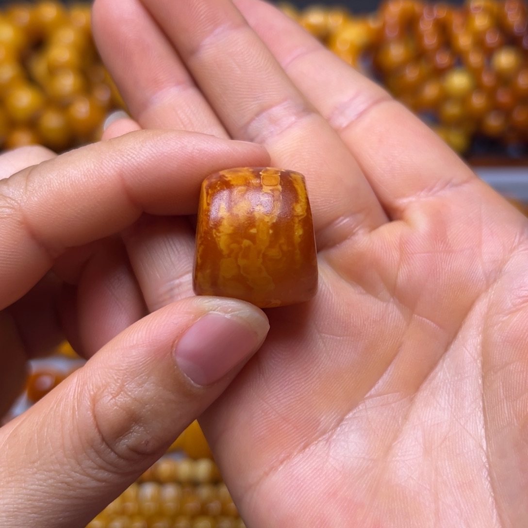 琥珀未镶嵌吊坠(不含链)