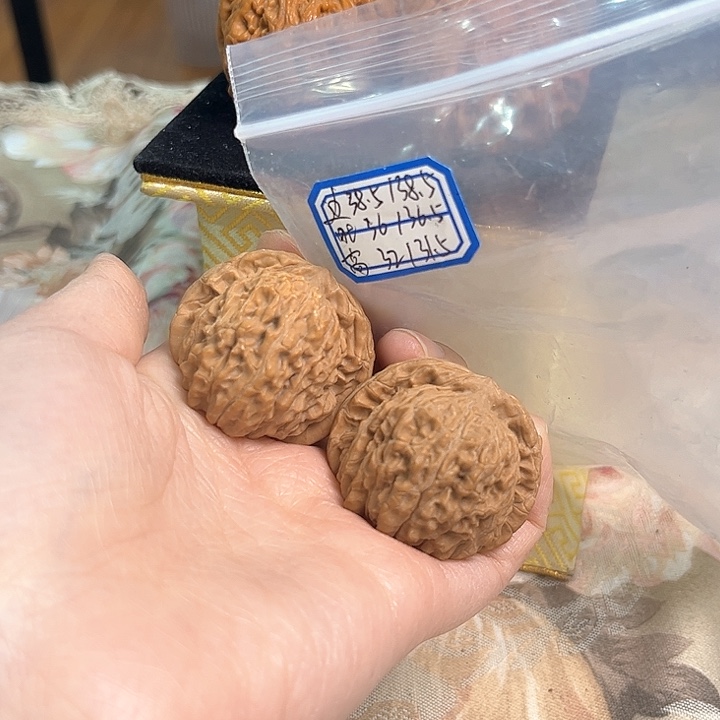 文玩核桃把件一代楼