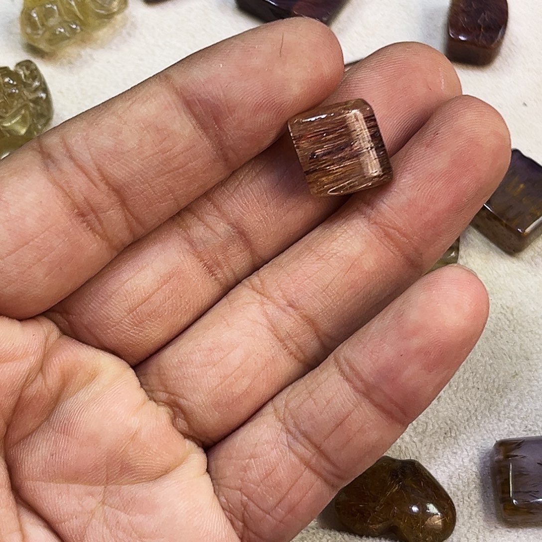 缘***此颈饰水晶未镶嵌铜发