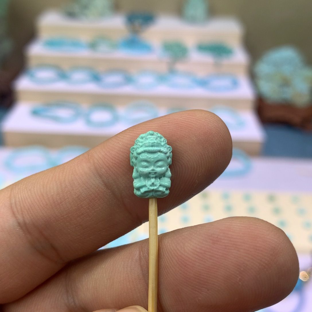 绿松石配饰未镶嵌