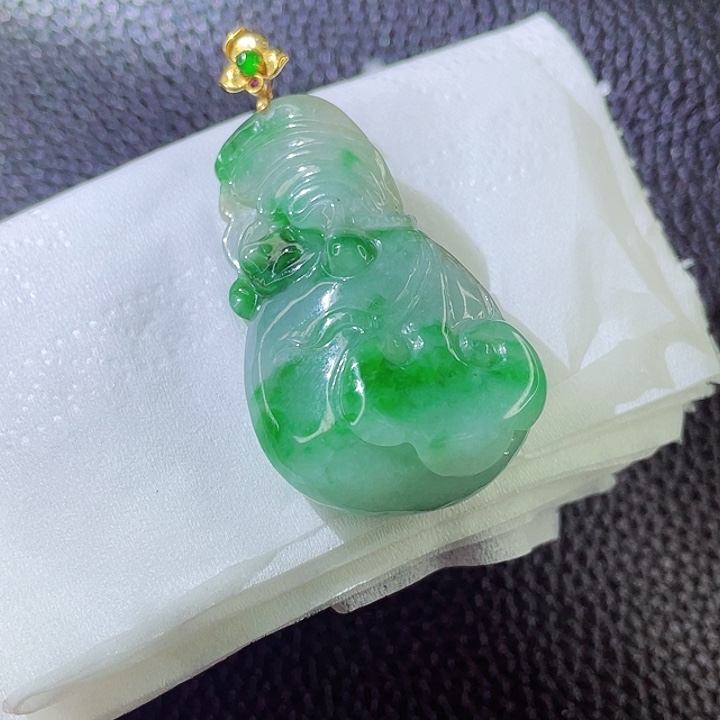 翡翠颈饰18K金镶嵌翡翠