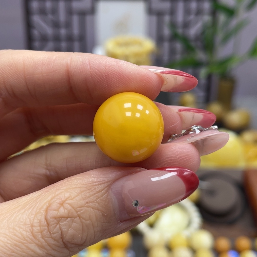 蜜蜡裸石未镶嵌17.2mm带皮色