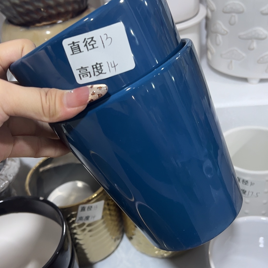 有孔陶瓷花盆，满10米包邮发货