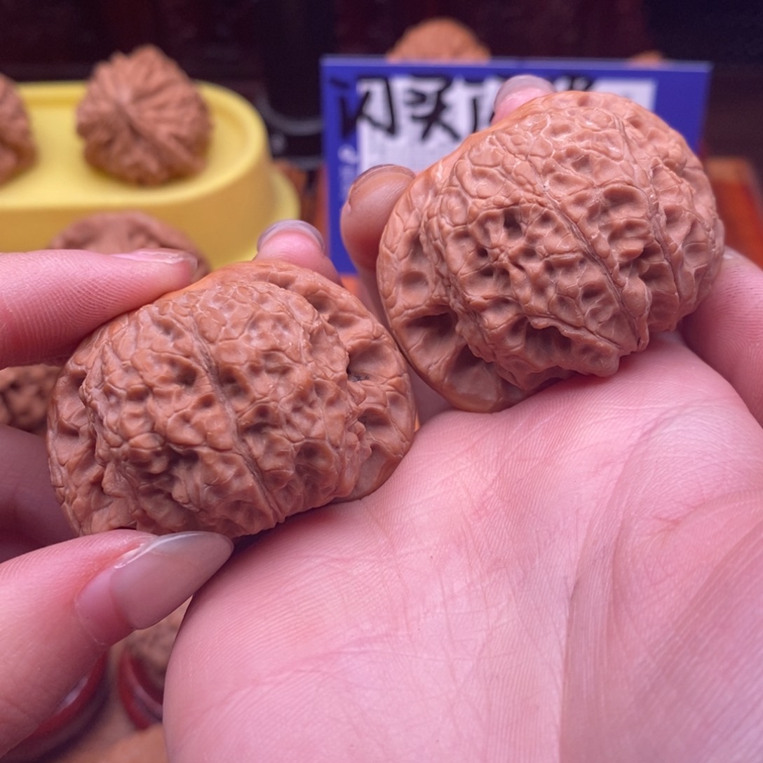 文玩核桃吊坠周***飞血麒麟