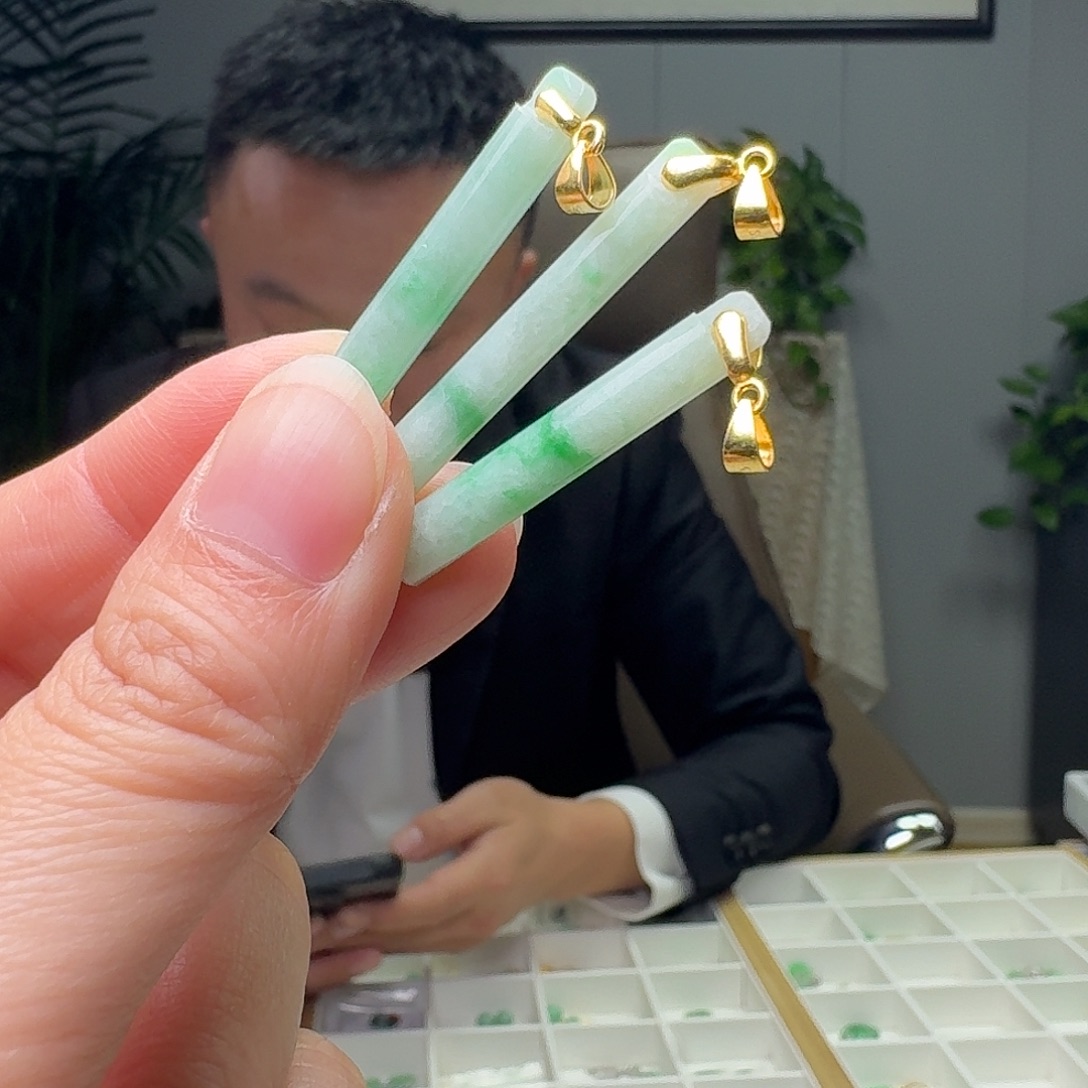 翡翠银S925镶嵌吊坠(不含链)多样性发货其一