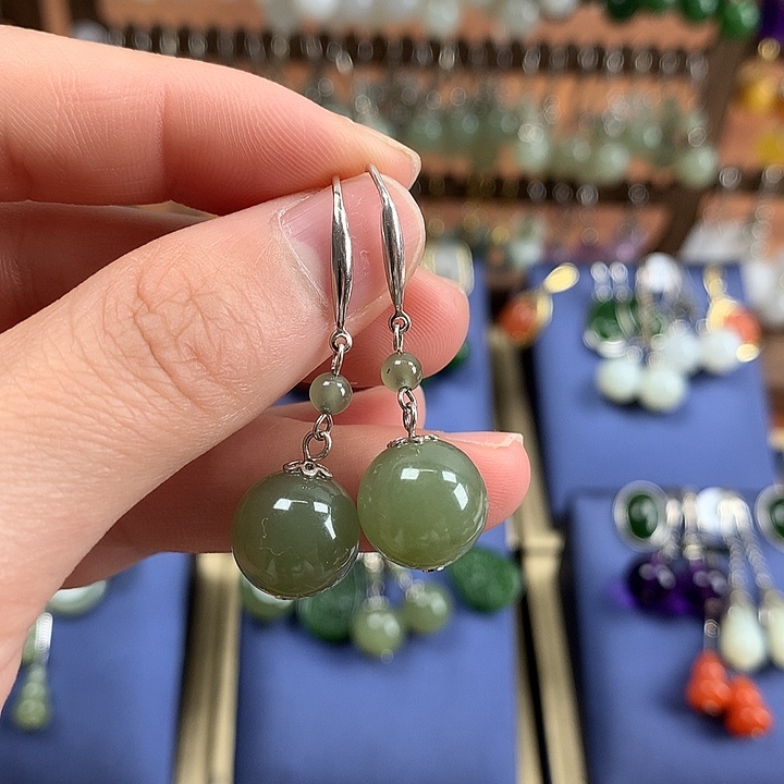 和田玉耳饰银S925镶嵌12左右