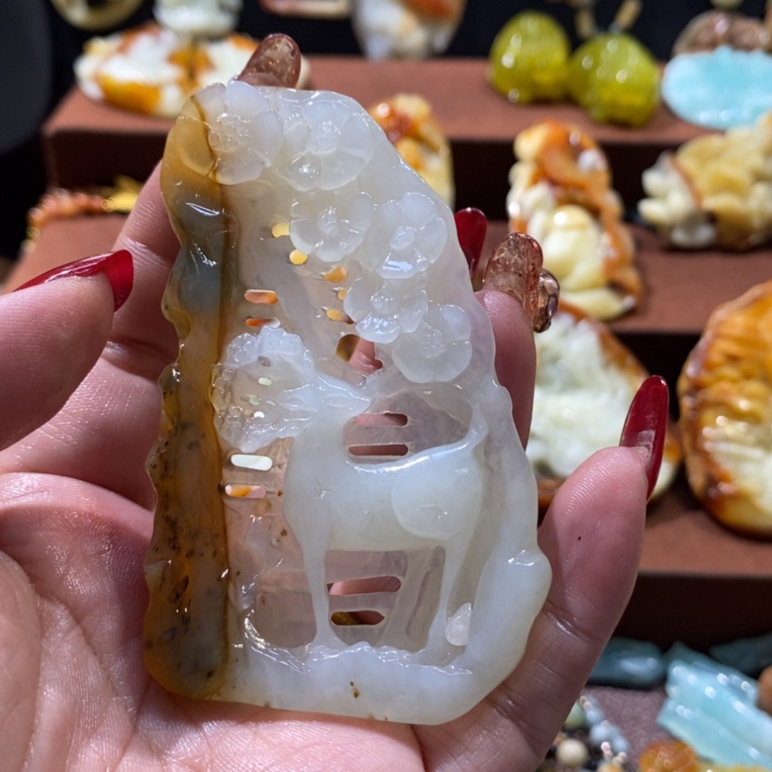 蛇纹石玉颈饰未镶嵌