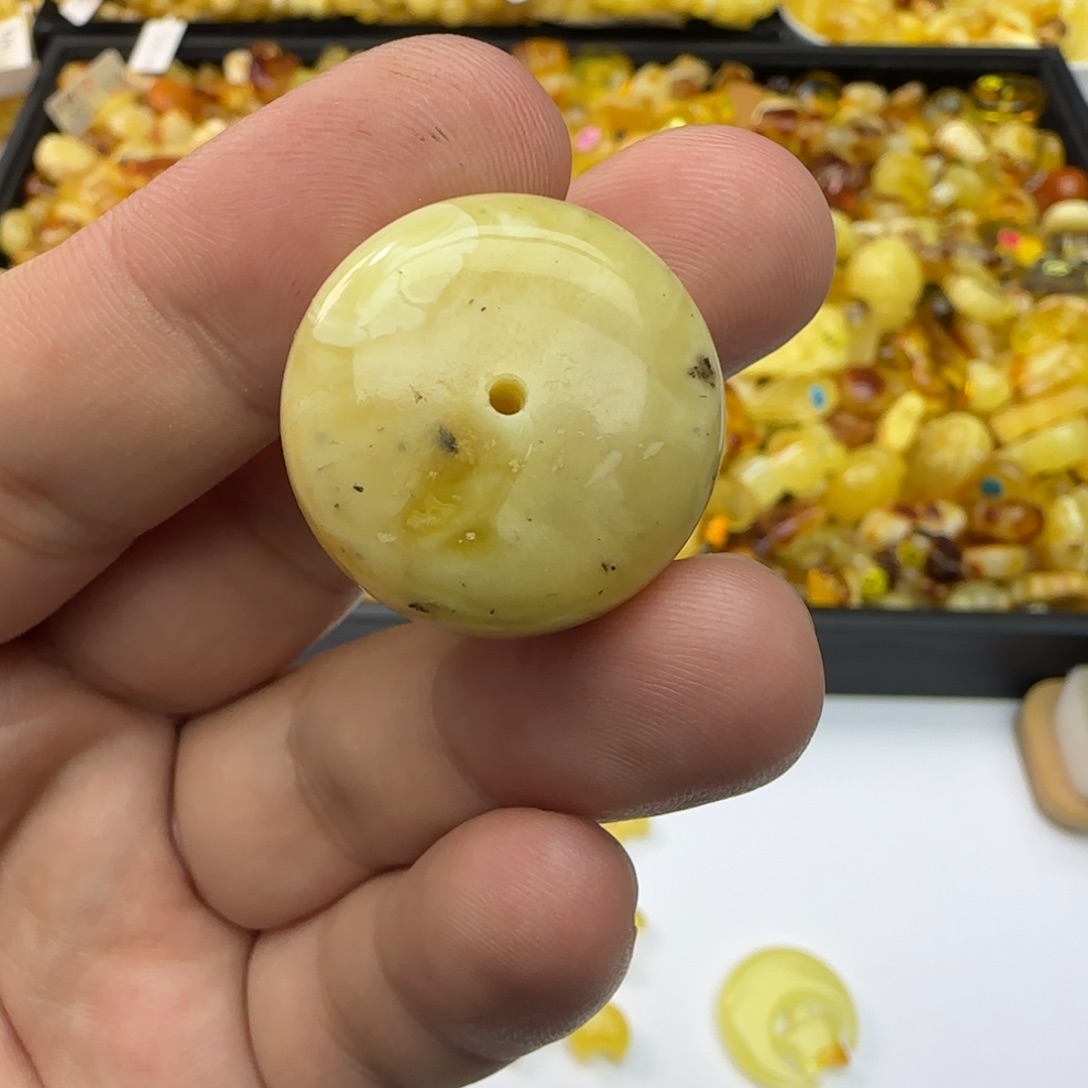 你***景琥珀未镶嵌裸石6.6克有瑕