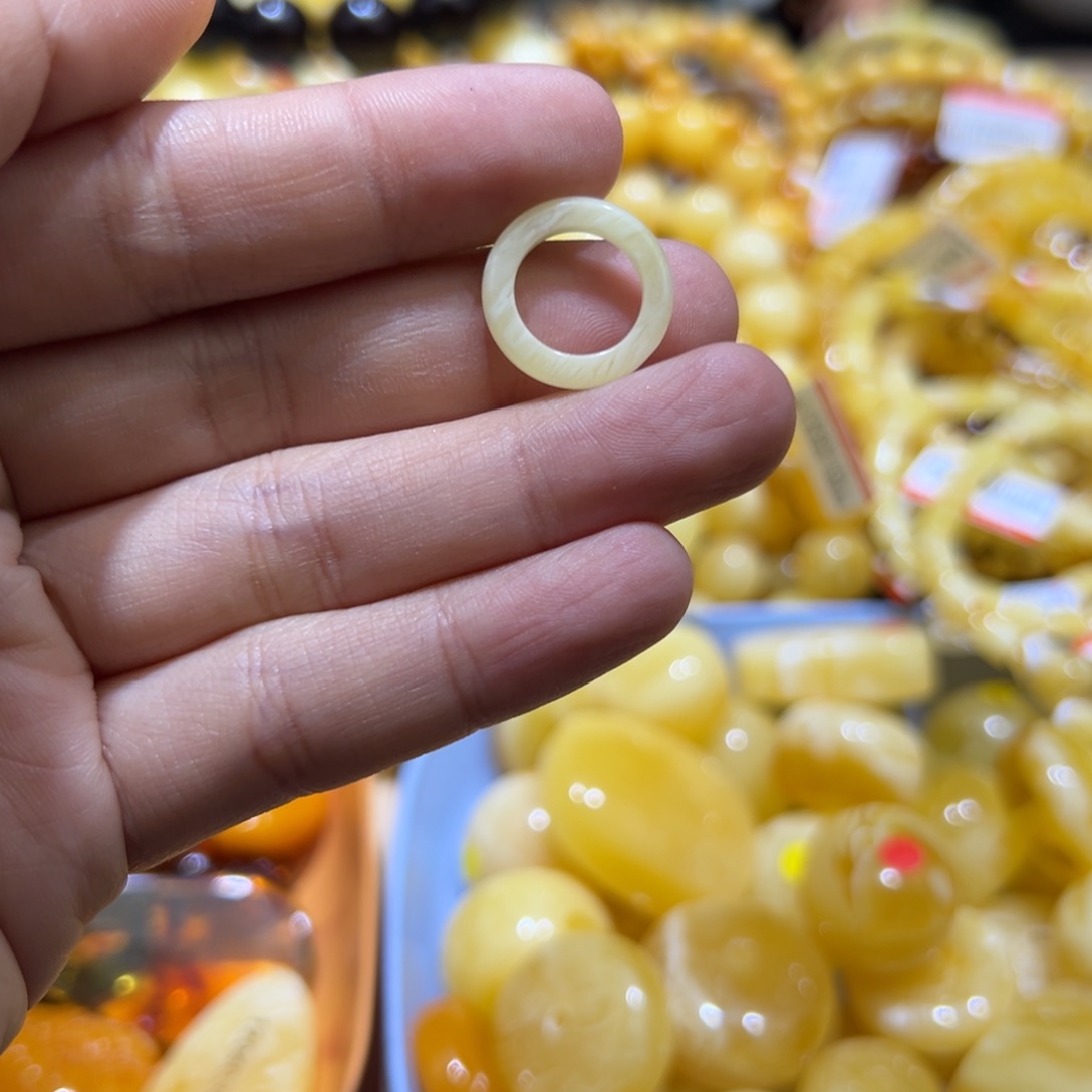 琥珀珠宝奇石未镶嵌