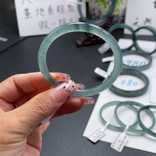 翡翠手镯未镶嵌51尺寸