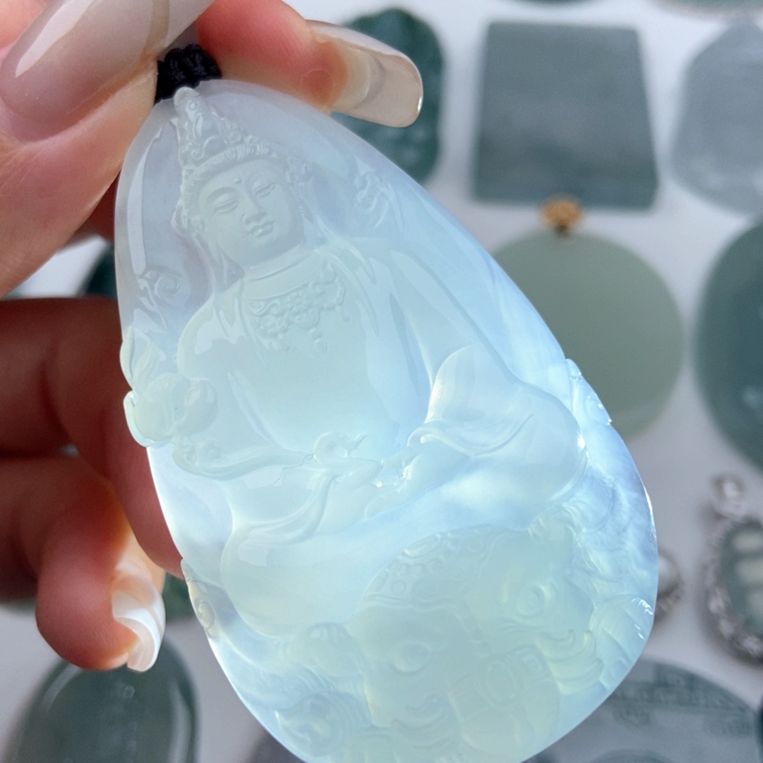 翡翠颈饰未镶嵌普贤菩萨