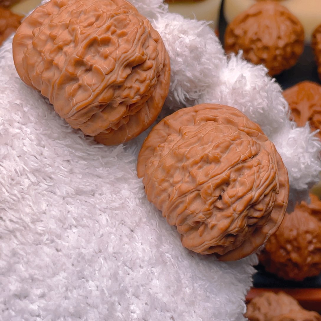 文玩核桃把件44白狮子