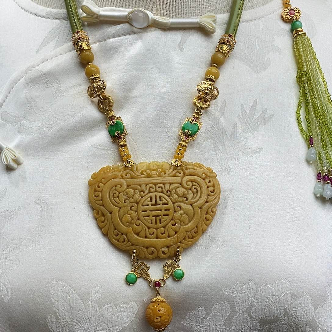 翡翠颈饰未镶嵌天然