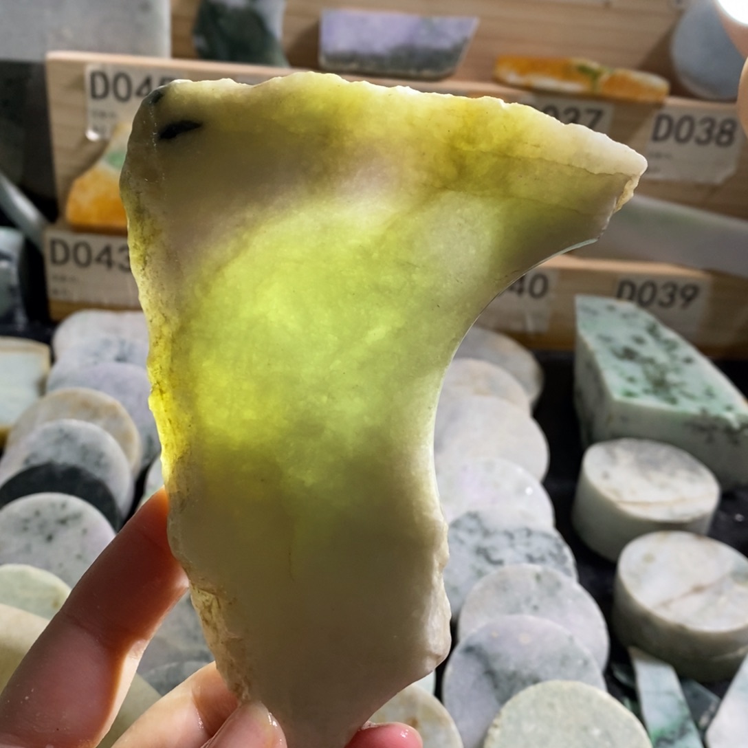 颈饰未镶嵌翡翠天然翡翠