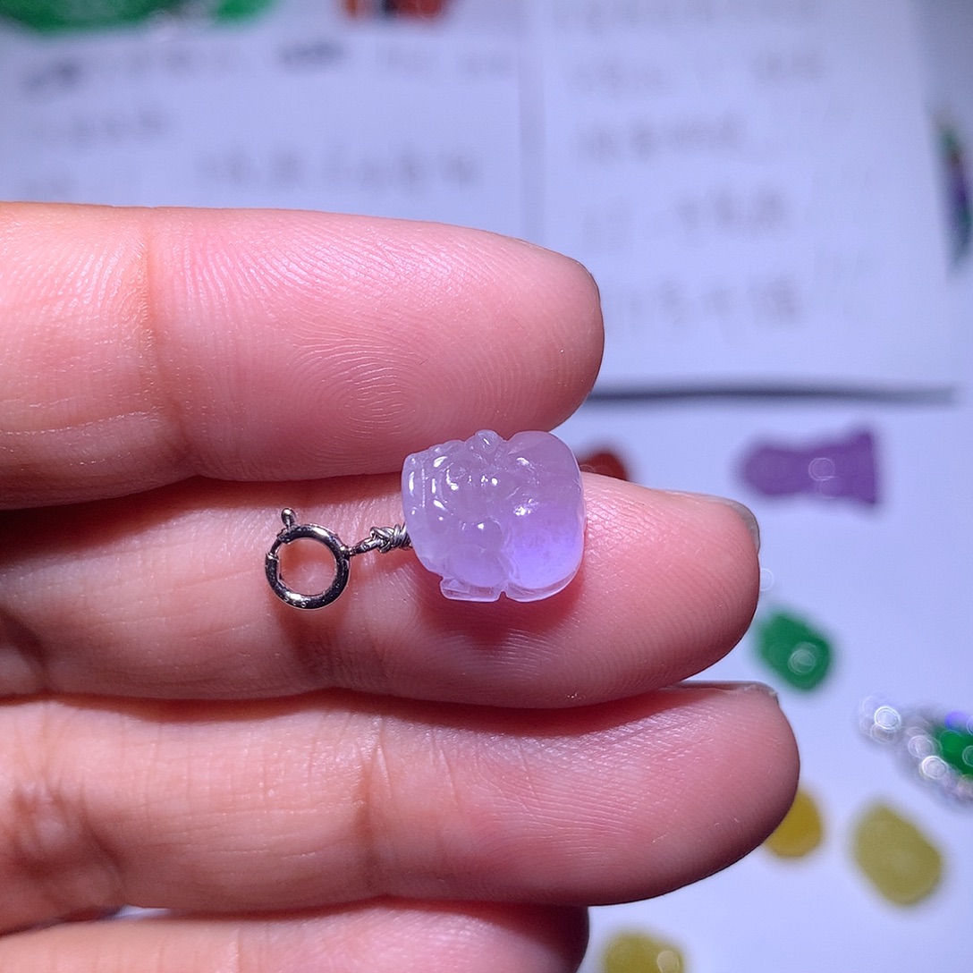 是****翡翠未镶嵌颈饰13