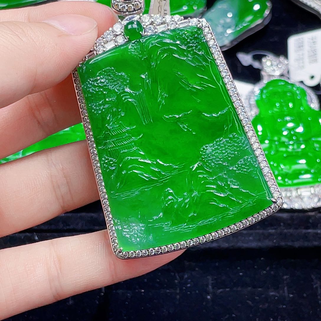 翡翠未镶嵌颈饰6、