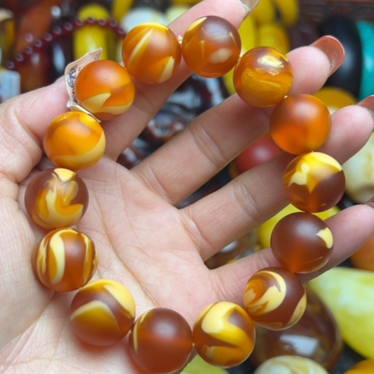琥珀手串未镶嵌蜜蜡