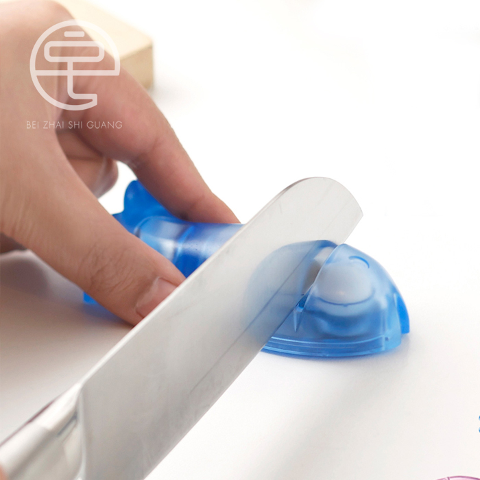 日本进口MARNA陶瓷迷你磨刀器厨房家用创意冰箱贴简单快速磨刀