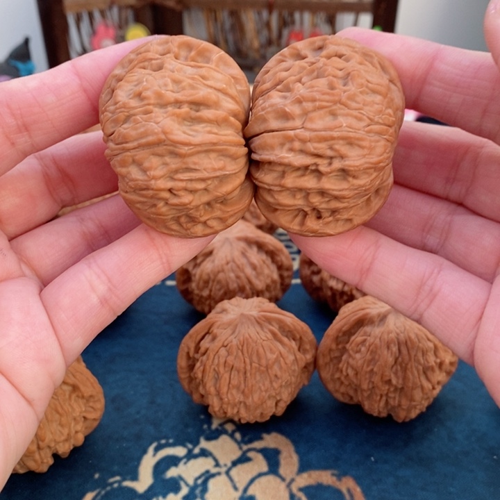 文玩核桃把件山地蝴蝶磨43