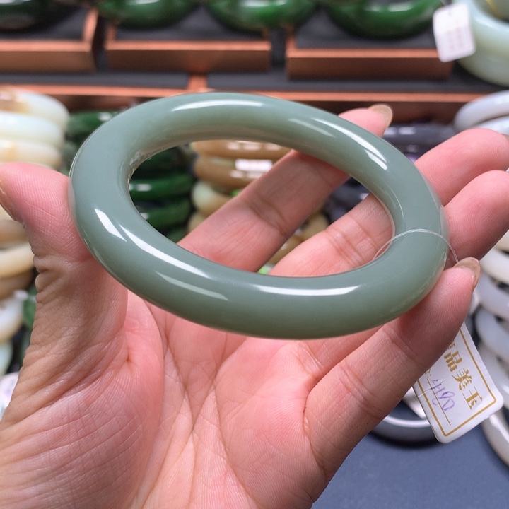 【闪购商品】未镶嵌手镯和田玉
